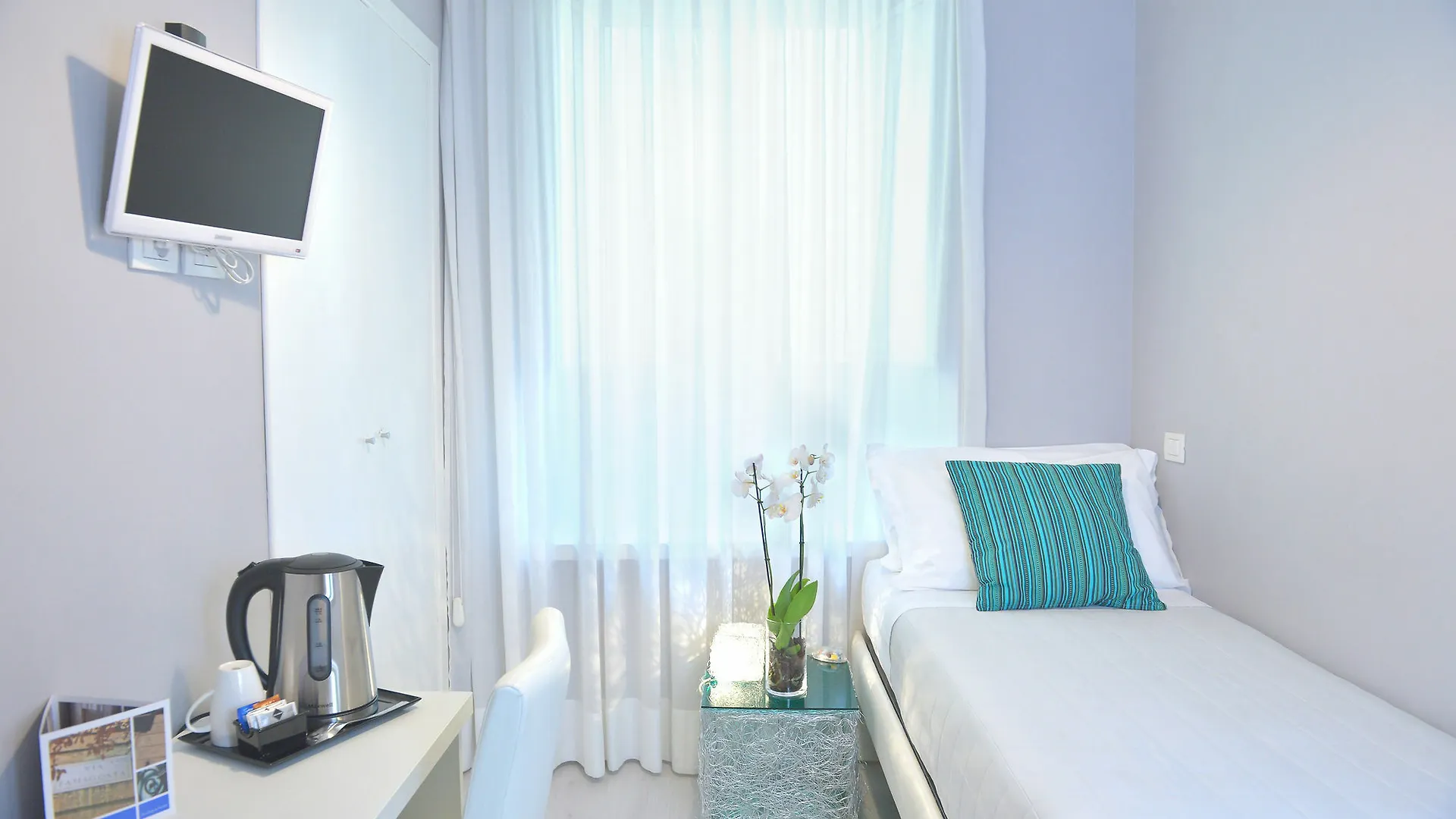 B-Cool (Adults Only) Bed & Breakfast Rome